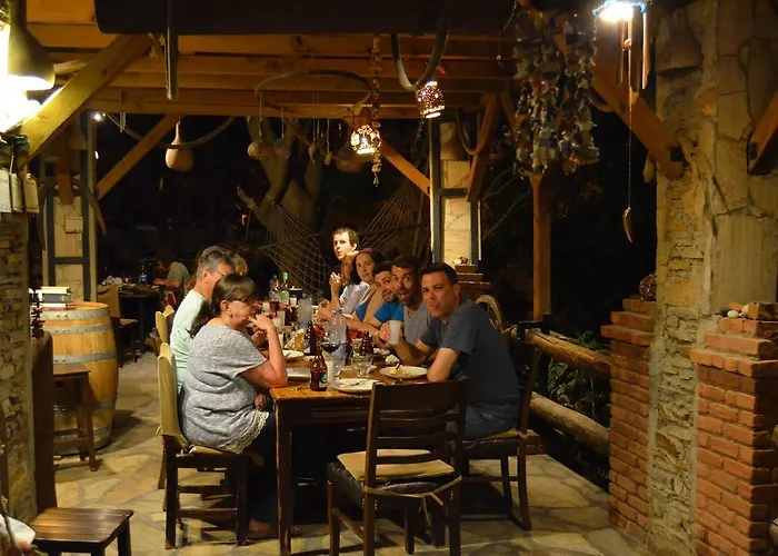 Gazde/Camere de închiriat Agora